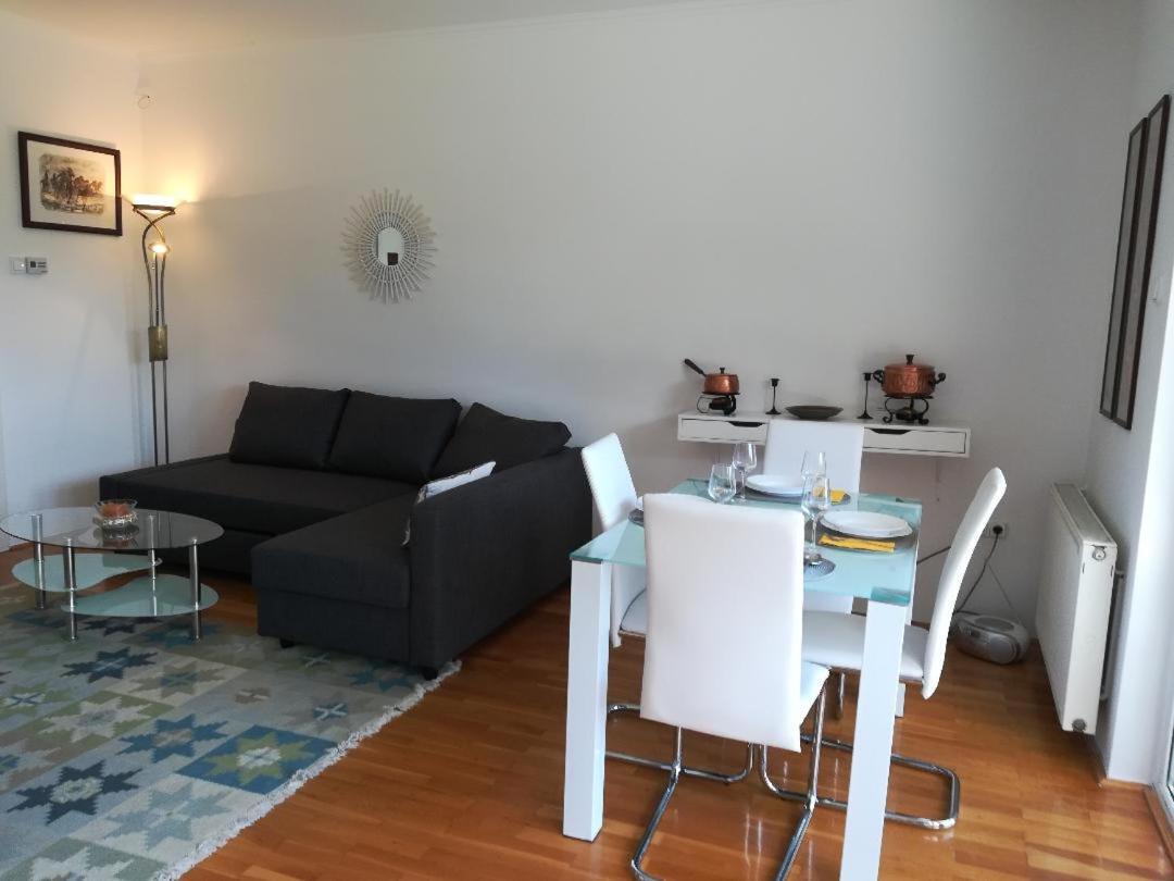Homy Apartment In Buda, With Safe Garage And Terrace Будапеща Екстериор снимка